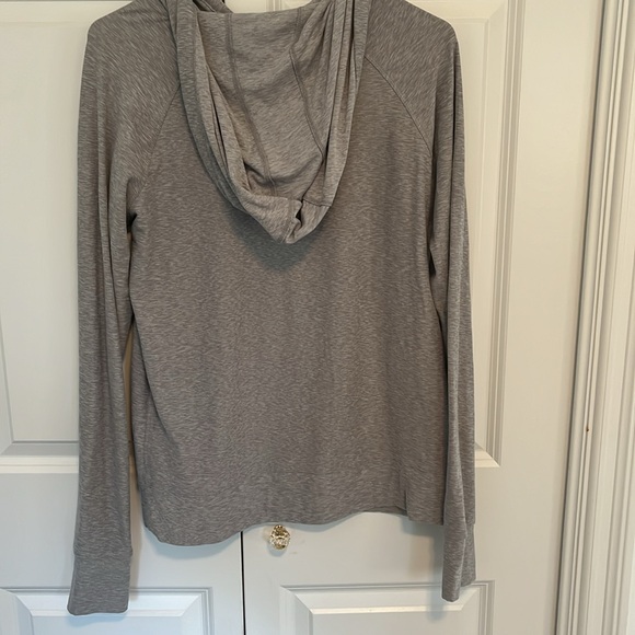 Women’s Kyodan Heathered Gray Hooded Dri-fit Sweatshirt Size Medium - Picture 6 of 6